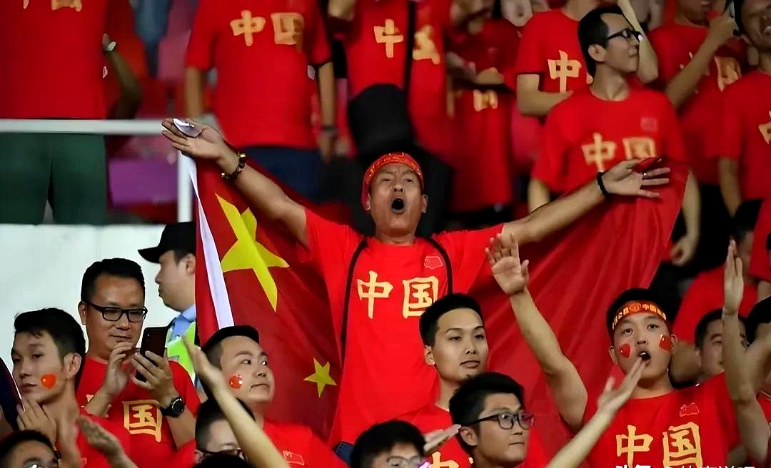 中国足球联赛球员们用实际行动诠释拼搏精神的简单介绍