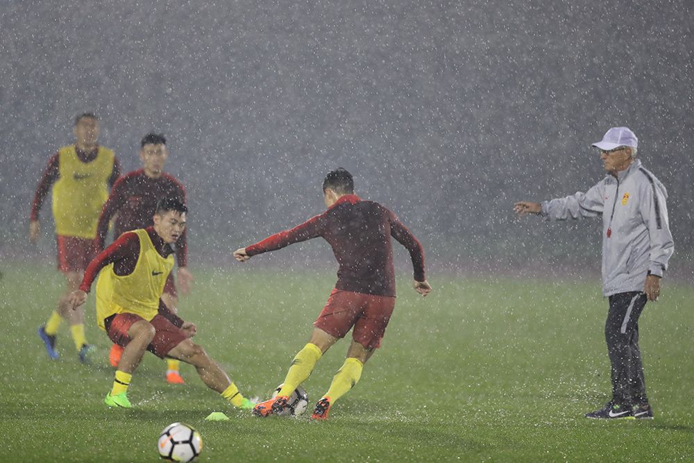 缅甸球队实现不败战术，名列榜首