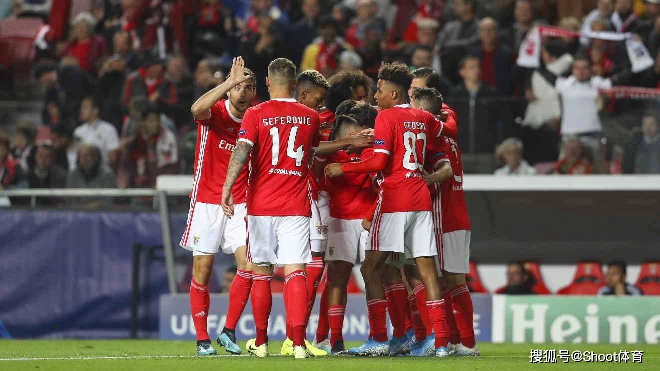 包含俄罗斯联赛中一支实力球队补强进攻线，力争夺冠的词条