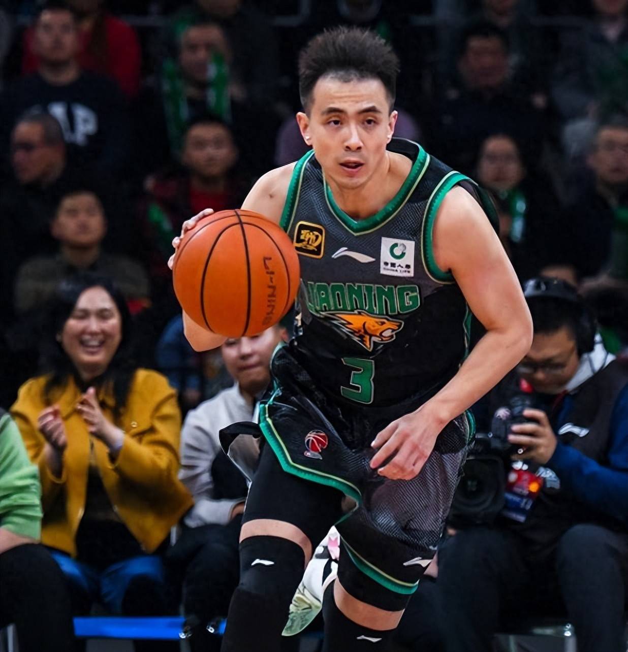 包含辽宁队晋级决赛，实现三连冠霸主之位的词条